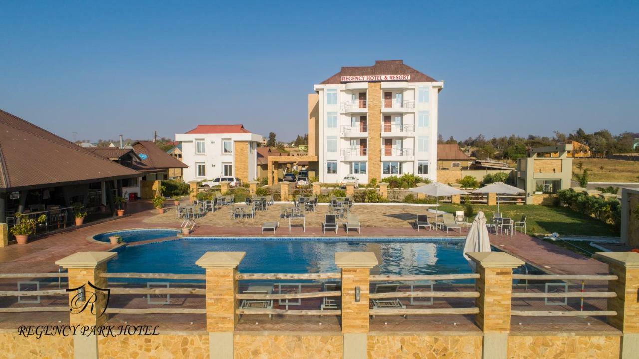 Regency Resort Singida Eksteriør bilde