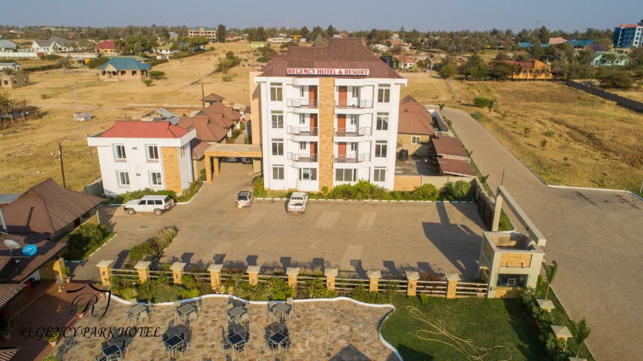 Regency Resort Singida Eksteriør bilde